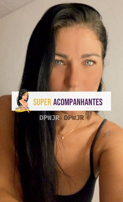 Julia Medeiros
